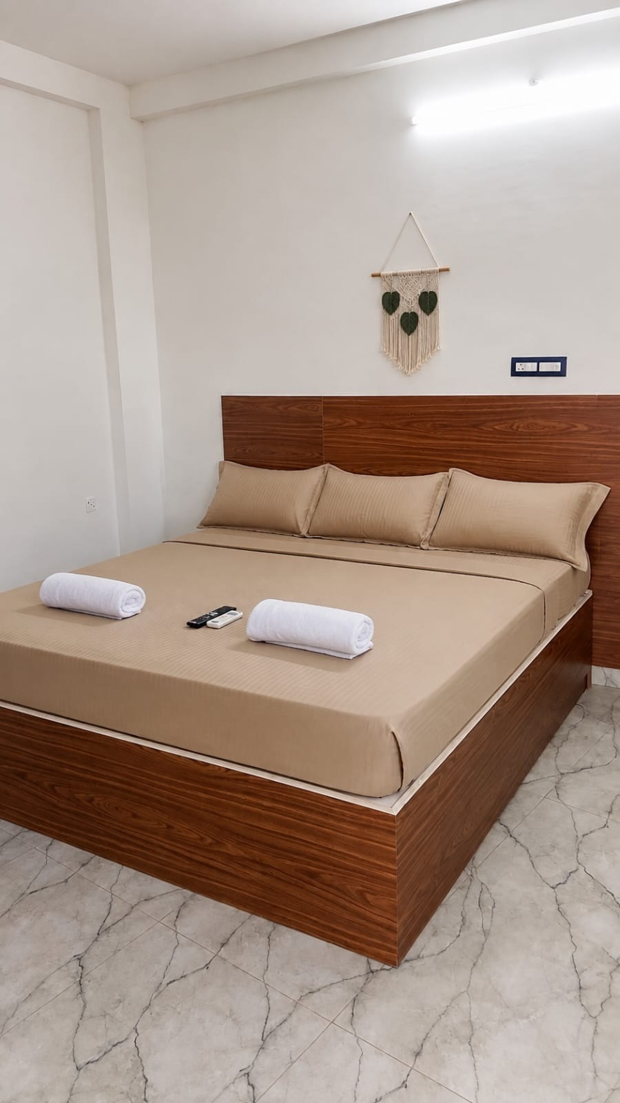Premium bedding in Sea Breeze Rooms